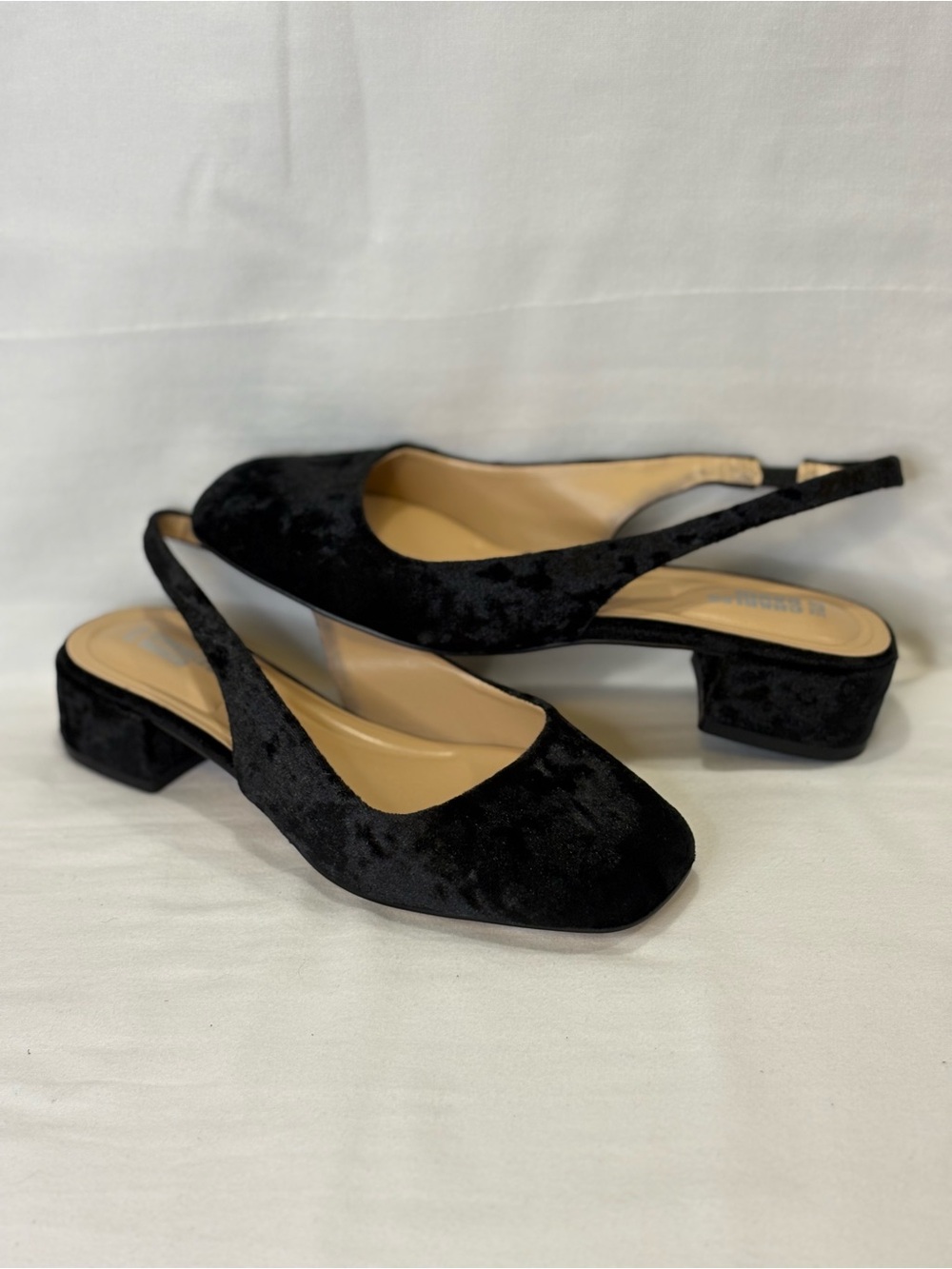 NWOB CHARLES DAVID Black Velvet Slingback Low Block Heel Pumps SZ 7.5 $99